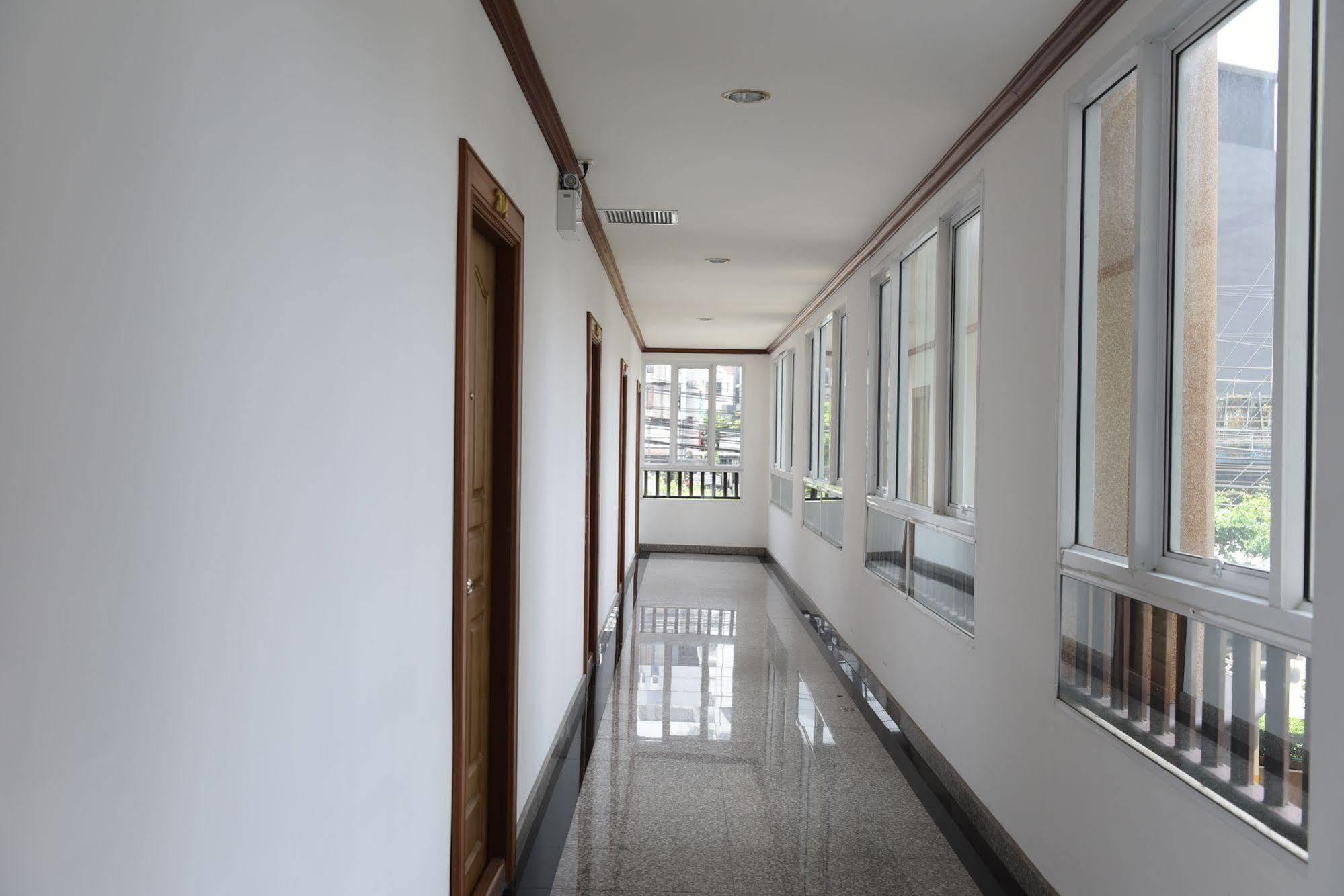 V Residence Hotel Чиангмай Экстерьер фото